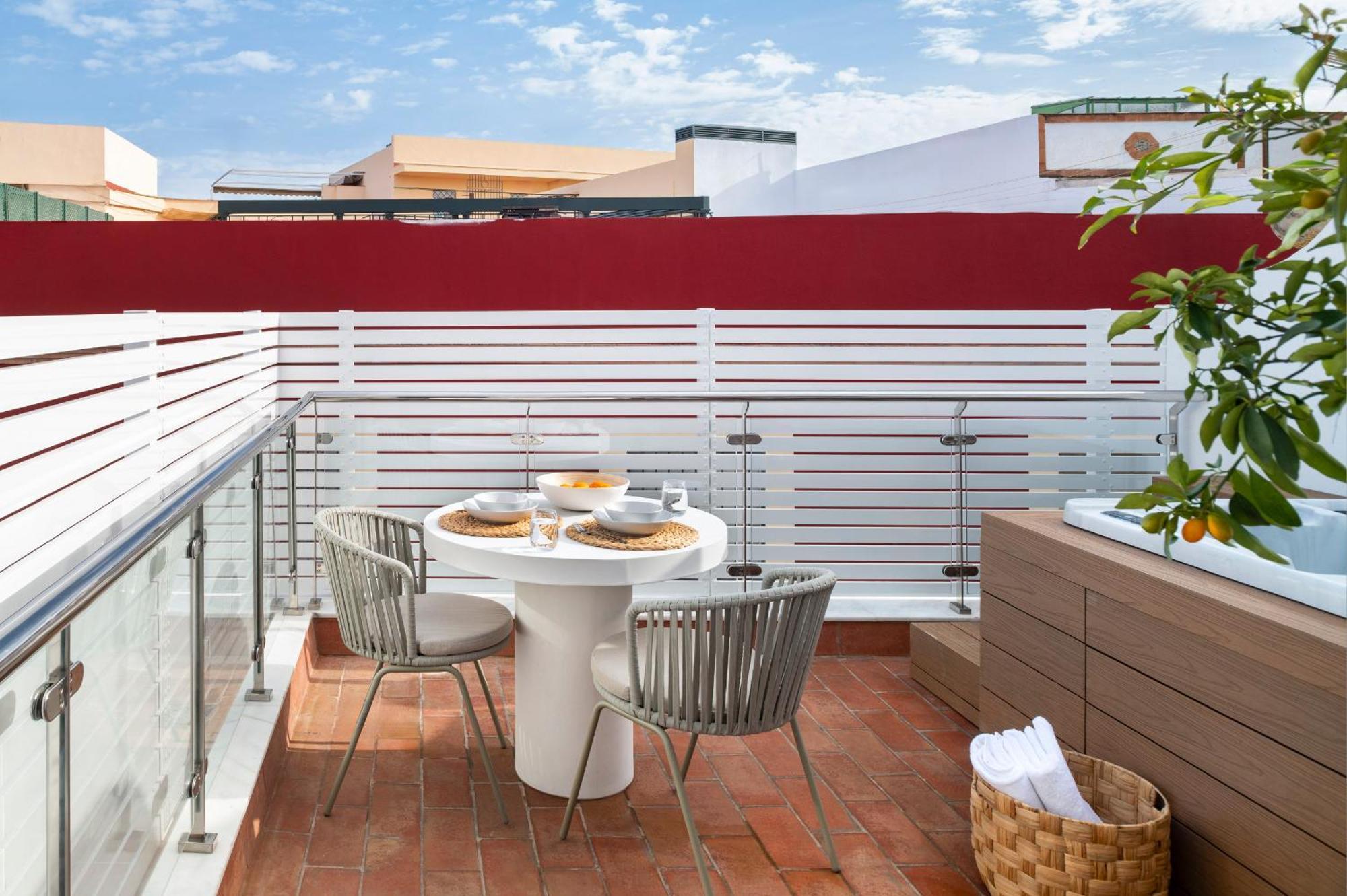 Magno Apartments Santa Clara - Private Terraces With Jacuzzi Sevilla Buitenkant foto